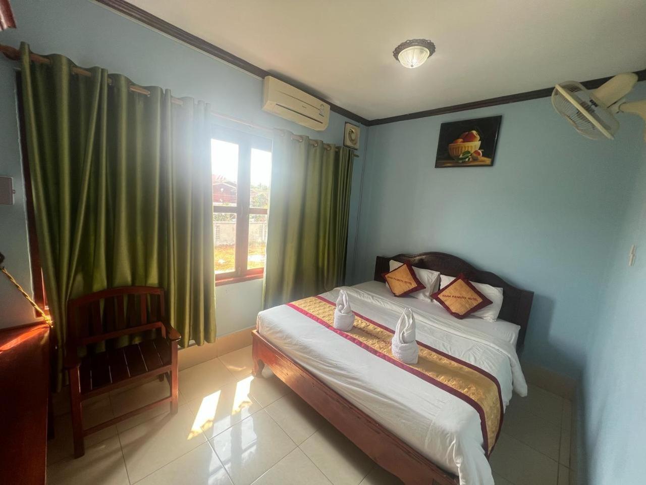 Khampaseuth Hotel Ванг Виенг Екстериор снимка